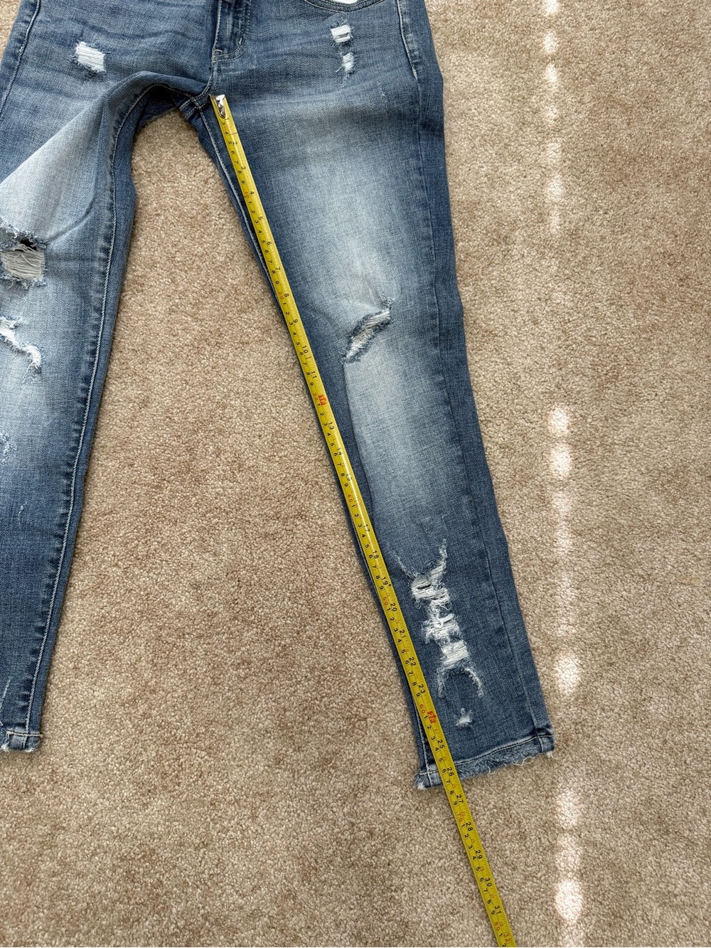 NWT KanCan Kaleigh Distressed Mid Rise Skinny Jeans Size 5/26 - Picture 6 of 7